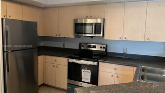 4240 San Marino Blvd in West Palm Beach, FL - Building Photo