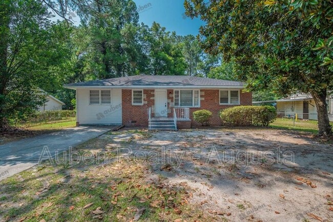 property at 109 Vanderbilt Cir