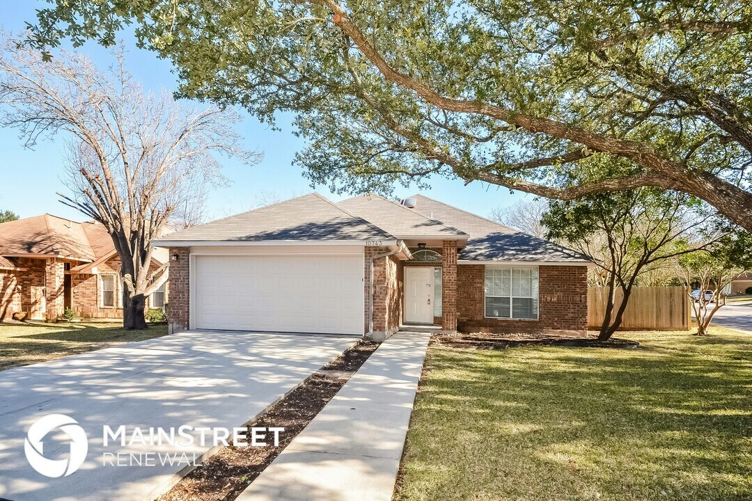 10743 Mustang Ridge in Converse, TX - Building Photo