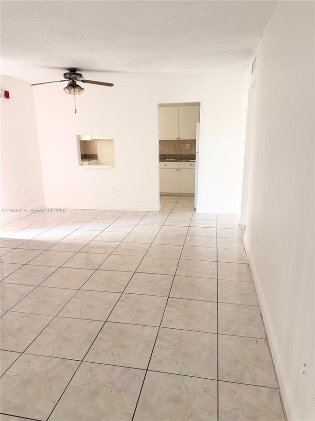 611 NW 177th St in Miami, FL - Building Photo - Building Photo