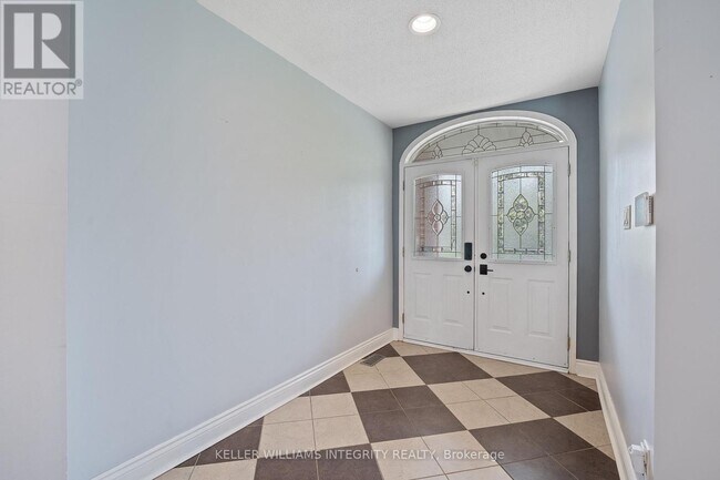 659 Pelican St in Ottawa, ON - Building Photo - Building Photo