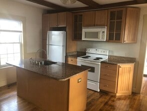44 Hayden Rowe St in Hopkinton, MA - Building Photo - Building Photo