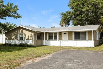 295 Cherry St in Palm Beach Gardens, FL - Foto de edificio - Building Photo