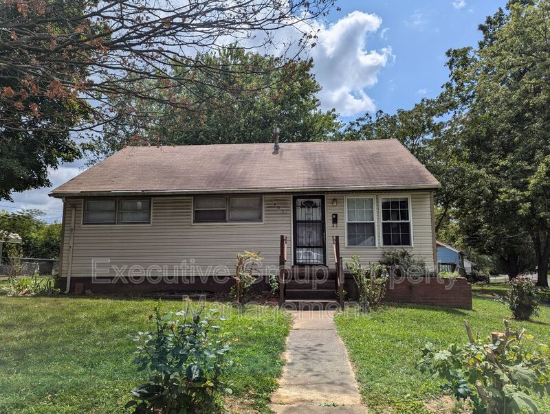 403 Lee Rd in Elizabethtown, KY - Building Photo