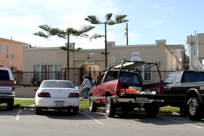 1623 Sherman Pl in Long Beach, CA - Foto de edificio - Building Photo