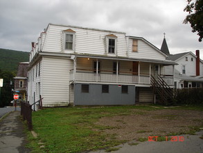 143 Market St in Williamstown, PA - Building Photo - Building Photo