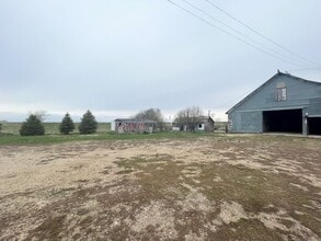 25676 Hwy 25 in Alexandria, SD - Building Photo - Building Photo