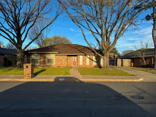 property at 2722 Margaret Dr