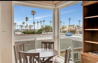 5155 Muir Ave in San Diego, CA - Building Photo - Building Photo