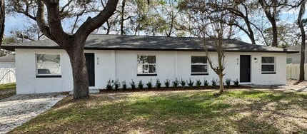 818 Rosedale Ave in Longwood, FL - Foto de edificio - Building Photo