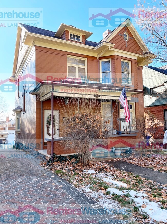 property at 970 E 1st Ave