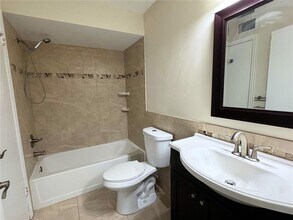 2926 S University Dr, Unit 6307 in Davie, FL - Building Photo - Building Photo