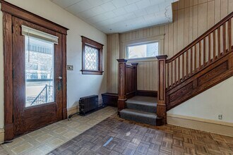 311 W Green St in Champaign, IL - Building Photo - Building Photo