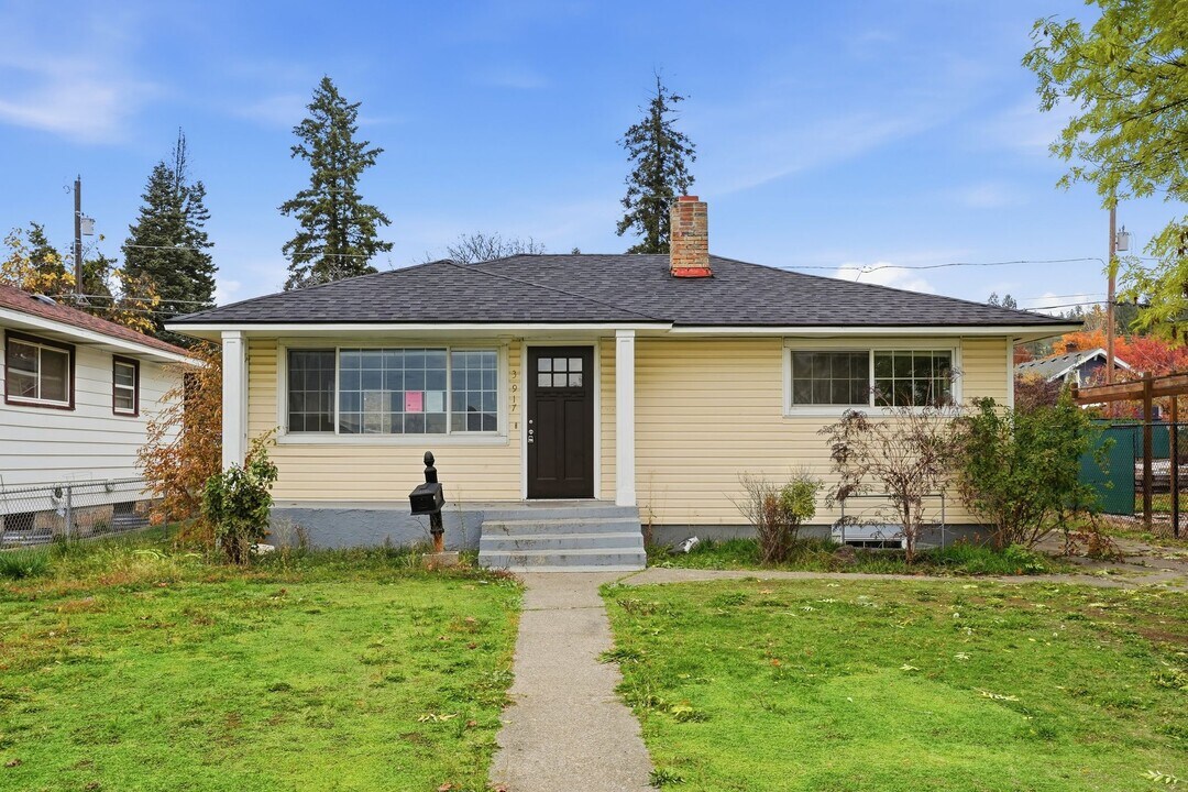 3917 E Fairview Ave in Spokane, WA - Building Photo