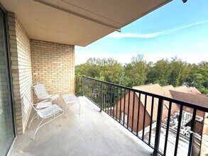 4242 East-West Highway in Bethesda, MD - Building Photo - Building Photo