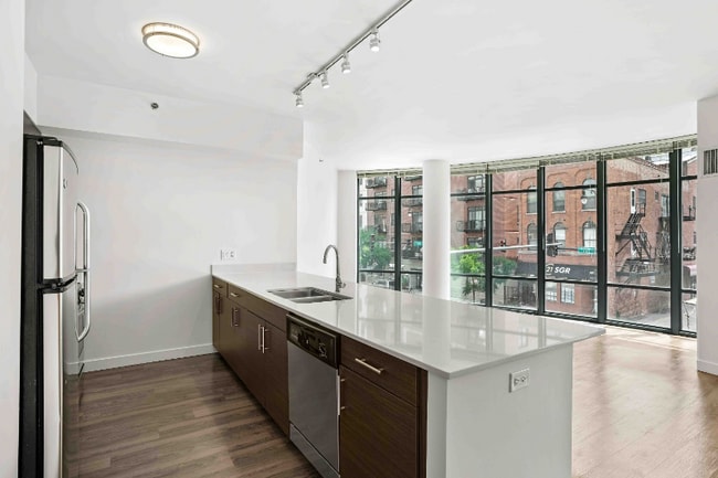 1152 W Madison St in Chicago, IL - Building Photo - Building Photo