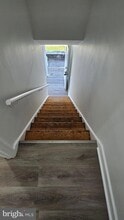 523 E Tabor Rd in Philadelphia, PA - Building Photo - Building Photo