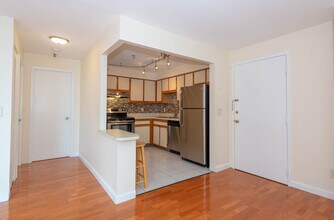 376 Ocean Ave in Revere, MA - Building Photo - Building Photo