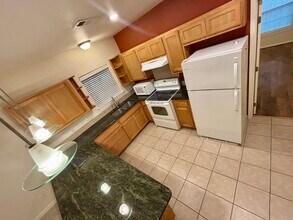 102 Hitching Post Rd in Kyle, TX - Building Photo - Building Photo