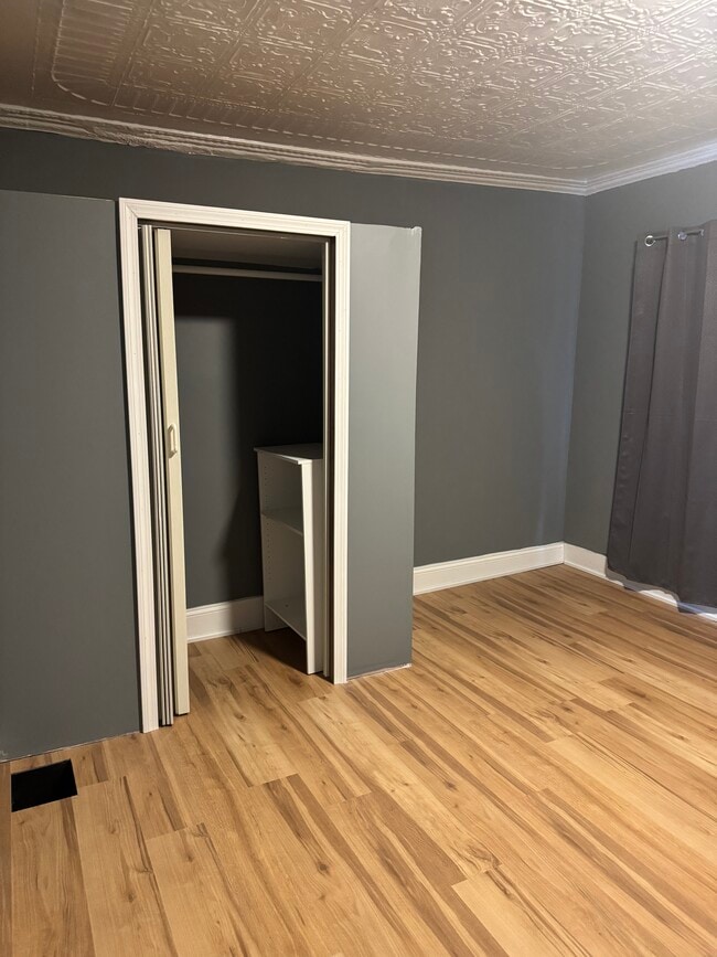 29 Derby St, Unit 2 in Somerville, MA - Foto de edificio - Building Photo