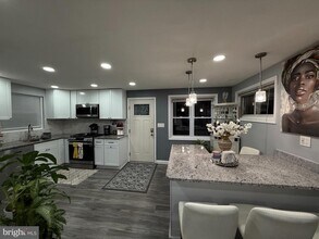 7911 25th Ave in Adelphi, MD - Building Photo - Building Photo