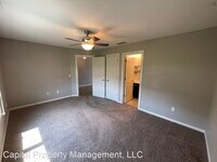 2902 Marguerite Dr photo'