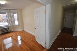 1175 Boylston St, Unit 12 in Boston, MA - Building Photo