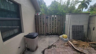 1847 SW 24th Ave in Fort Lauderdale, FL - Building Photo - Building Photo