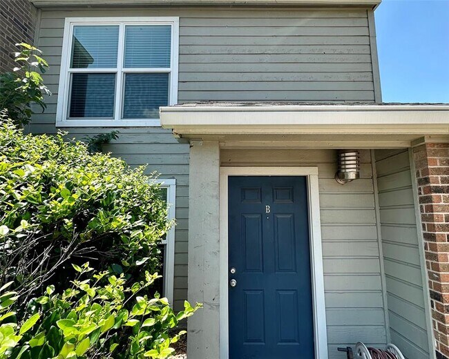 2018 W Rundberg Ln in Austin, TX - Building Photo - Building Photo