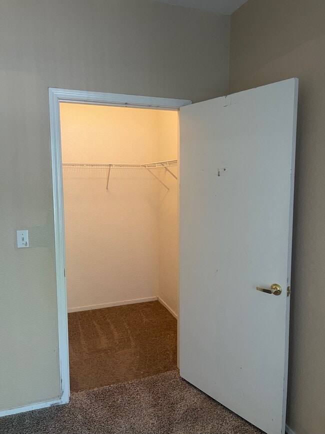 7255 W Sunset Rd in Las Vegas, NV - Building Photo - Building Photo