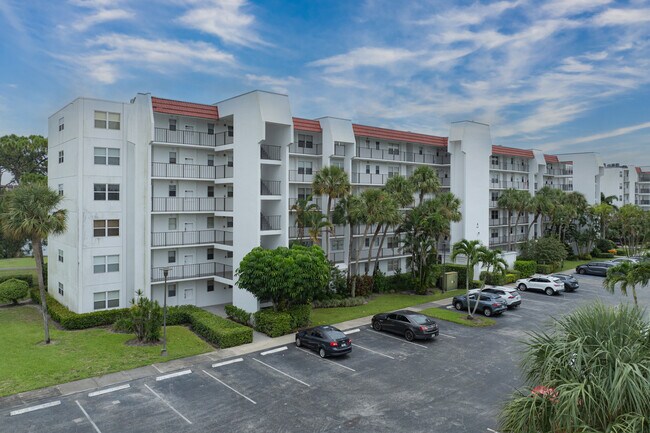 Poinciana Place Cond