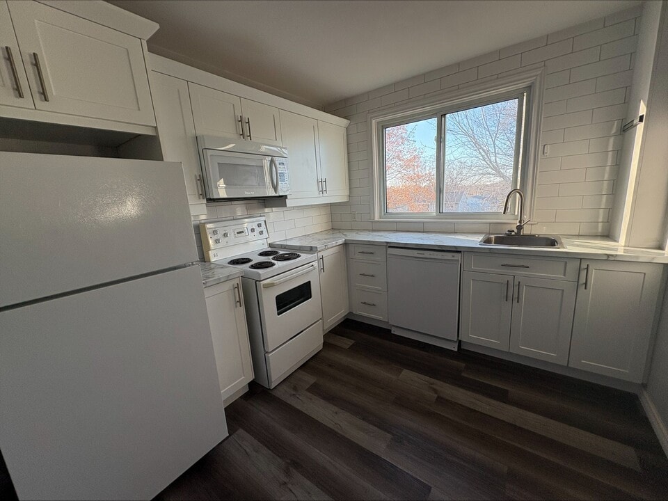 441 Covert St in Oromocto, NB - Building Photo