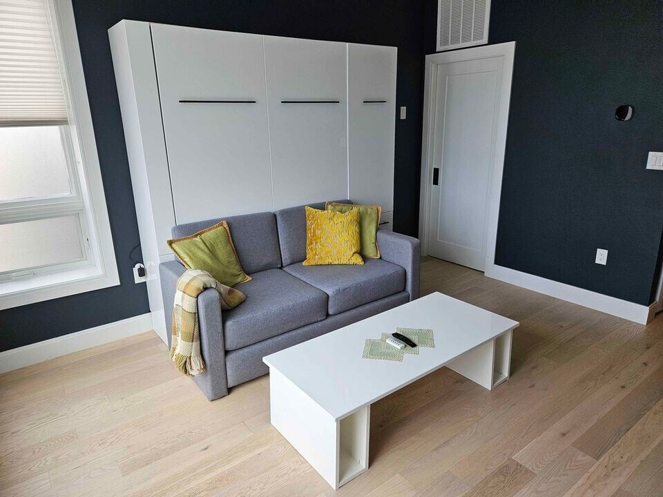 71 Border St, Unit 101 in Boston, MA - Building Photo