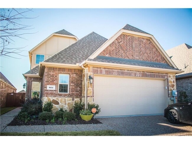 property at 924 Eagle Creek Trail