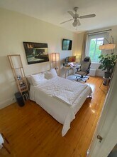 1073 Beacon St, Unit 2 in Brookline, MA - Building Photo - Building Photo