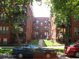 1619 W Wallen Ave in Chicago, IL - Building Photo