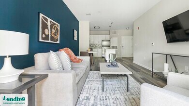 302 Constitution Ave, Unit B9-308 in Bayonne, NJ - Foto de edificio - Building Photo