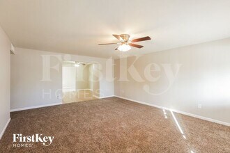 13248 N 38th Pl in Phoenix, AZ - Building Photo - Building Photo