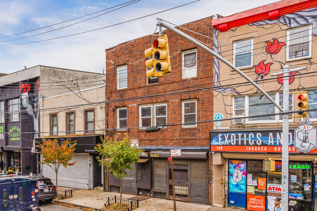 582 Bay St in Staten Island, NY - Foto de edificio