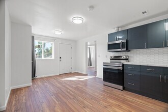 411 124th St S, Unit 411-A in Tacoma, WA - Foto de edificio - Building Photo