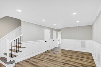 1717 Bristol Walk in Hoffman Estates, IL - Building Photo - Building Photo