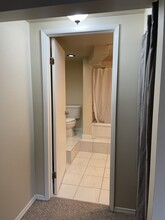 100 Conard St in Victoria, BC - Building Photo - Building Photo