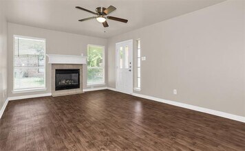2747 Malibu Ct in Glenn Heights, TX - Building Photo - Building Photo