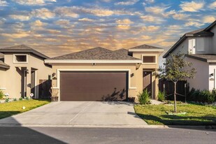 10308 N 13th St in McAllen, TX - Building Photo