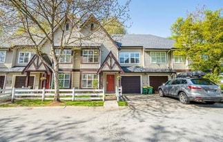 11757 236 St in Maple Ridge, BC - Building Photo