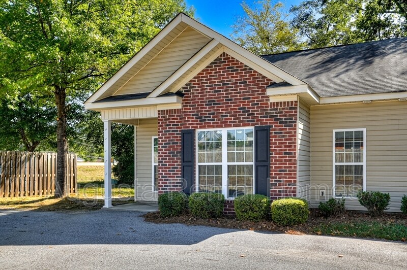 2820 Old Riah Rd in Evans, GA - Building Photo