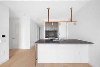 11 Hoyt St in Brooklyn, NY - Building Photo - Building Photo