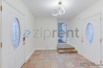 380 Mt Defiance Cir SW in Issaquah, WA - Building Photo - Building Photo