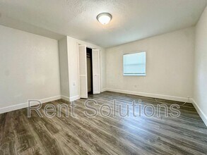 3905 54th Ave N in St. Petersburg, FL - Foto de edificio - Building Photo