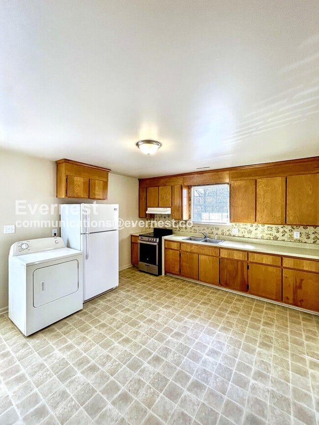 206 Cambridge Pl in Colonial Heights, VA - Building Photo - Building Photo